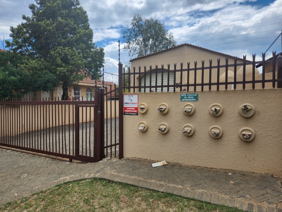 2 Bedroom Property for Sale in Heuwelsig Free State